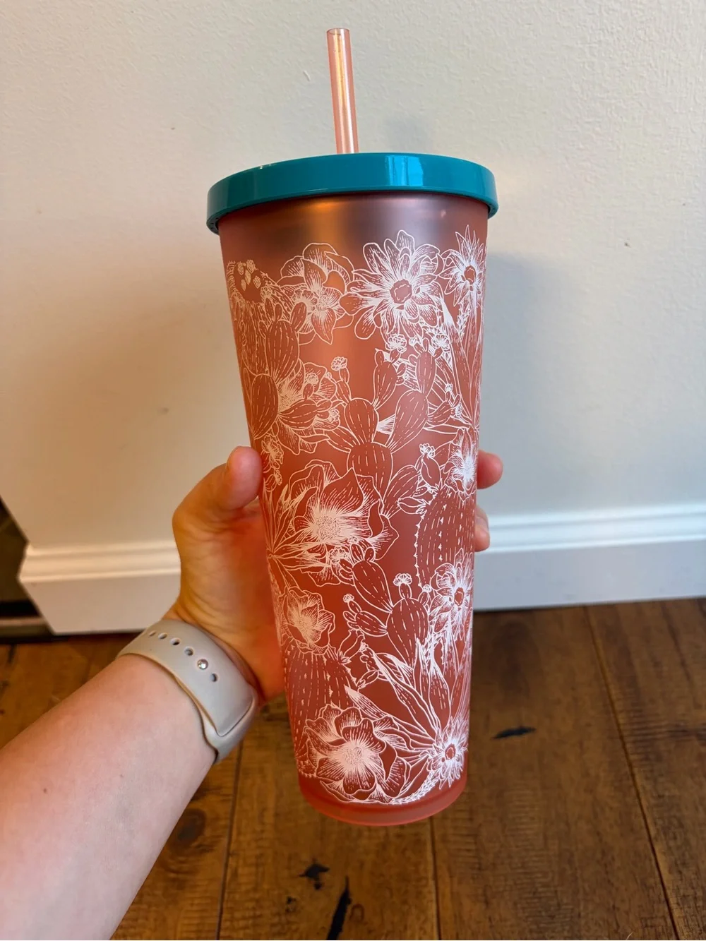 Starbucks 2018 Coral Pink Cactus Floral 24oz Venti Cold Tumbler Matte With Straw